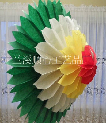 情人節與圣誕節燈籠供應 蜂窩紙燈籠與圣誕鐘燈廠家直銷，世界工廠網工藝禮品優選